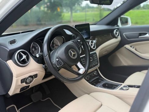 Used 2016 Mercedes-Benz GLA 250 image 11