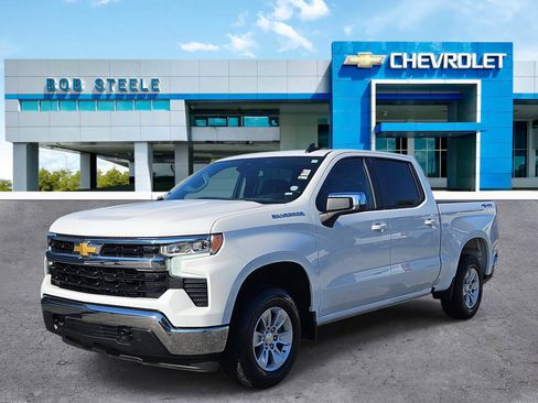 Used 2025 Chevrolet Silverado 1500 LT image 2