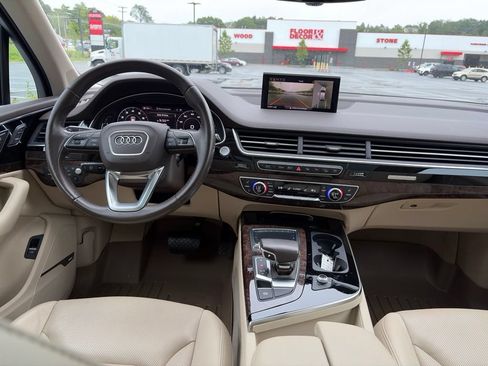 Used 2019 Audi Q7 3.0T Prestige w/ Prestige Package AWD/4WD image 10