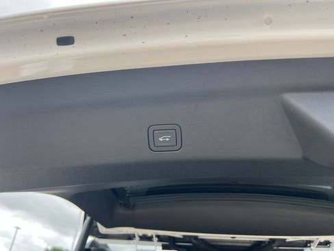 New 2026 Chevrolet Tahoe LT RWD image 15