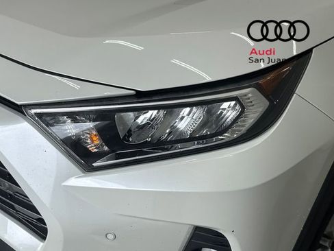 Used 2020 Toyota RAV4 Limited image 4