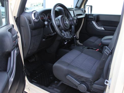 Used 2011 Jeep Wrangler Unlimited Sahara w/ Trailer Tow Group image 12