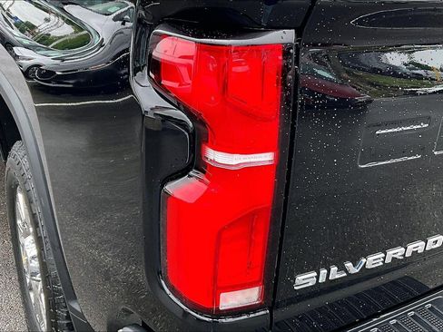 Used 2026 Chevrolet Silverado 2500 LTZ w/ LTZ Convenience Package AWD/4WD image 27
