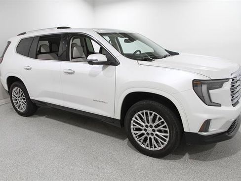 Used 2025 GMC Acadia Denali w/ LPO, Floor Liner Package FWD image 1