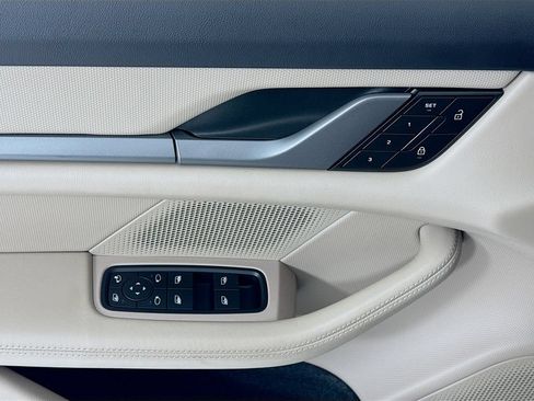 Certified 2025 Porsche Taycan RWD image 11