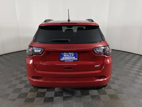 Used 2022 Jeep Compass Limited w/ (RED) Package image 10