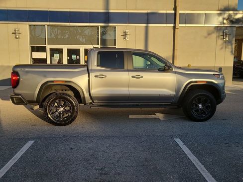 Used 2024 GMC Canyon Elevation w/ Convenience Package image 10