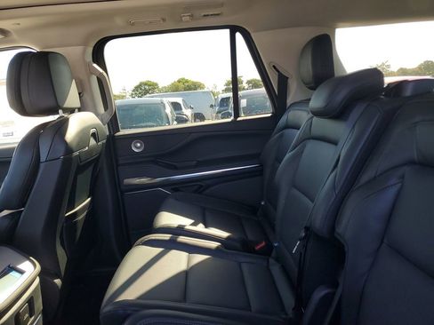 New 2025 Lincoln Navigator L Reserve AWD/4WD image 11