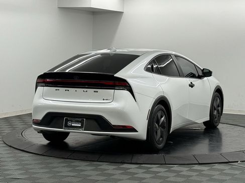 Used 2024 Toyota Prius LE image 6