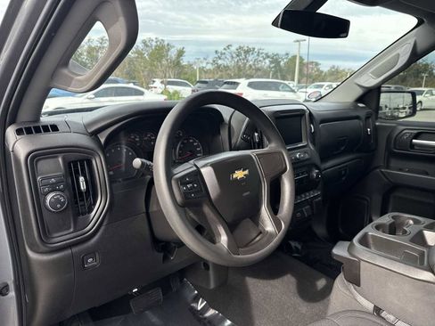 Used 2020 Chevrolet Silverado 1500 Custom w/ Custom Value Package image 2