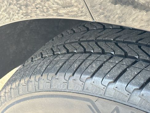 Used 2024 Chevrolet Equinox LT image 10