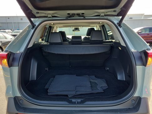 Used 2022 Toyota RAV4 XLE Premium w/ Carpet Mat Package (TMS) AWD/4WD image 8