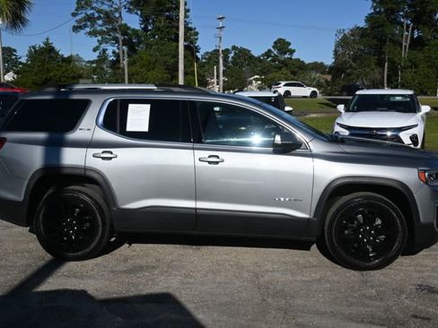 Used 2023 GMC Acadia SLE w/ Driver Convenience Package image 6