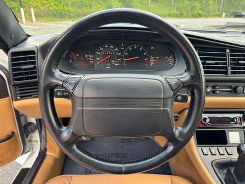 Used 1993 Porsche 968 Cabriolet image 28