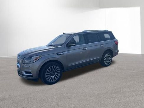 Used 2018 Lincoln Navigator Reserve w/ Technology Package image 16