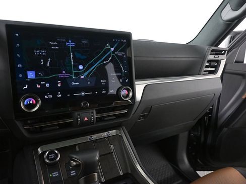 Used 2024 Lexus GX 550 w/ Cold Area Package image 12