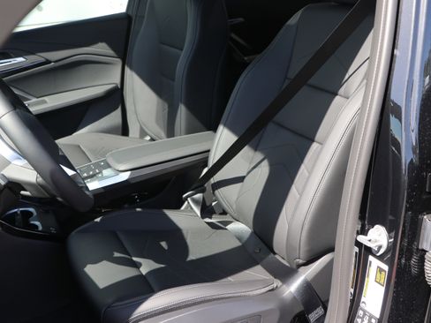 Used 2025 BMW X1 xDrive28i w/ Convenience Package AWD/4WD image 16