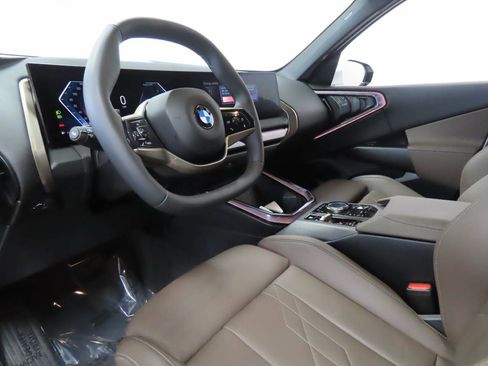 Used 2025 BMW X3 xDrive30i AWD/4WD image 8
