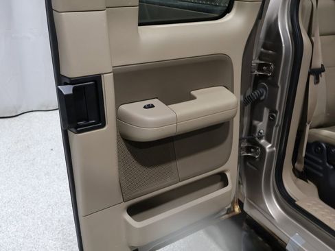 Used 2004 Ford F150 XLT image 19