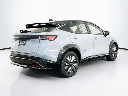 Used 2024 Nissan Ariya AWD image 9