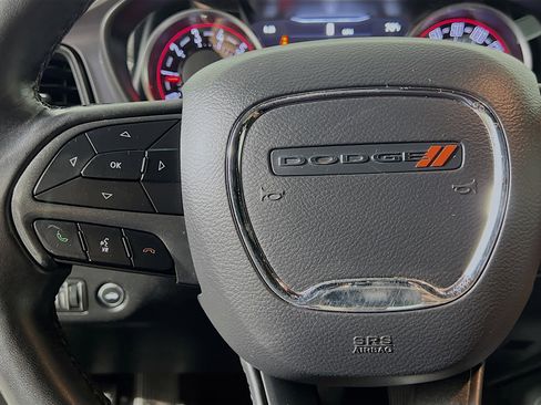 Used 2019 Dodge Challenger SXT image 19