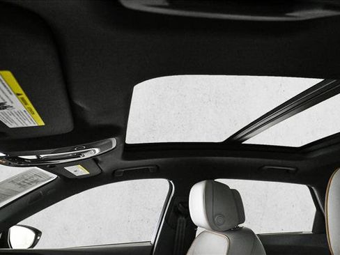 Certified 2024 Audi Q8 e-tron Prestige image 16