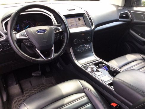 Used 2019 Ford Edge SEL w/ Equipment Group 201A AWD/4WD image 17