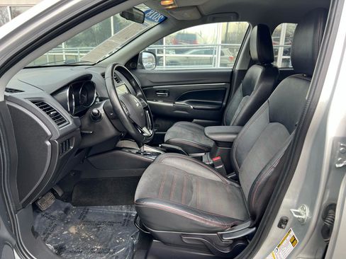 Used 2018 Mitsubishi Outlander Sport SE image 11