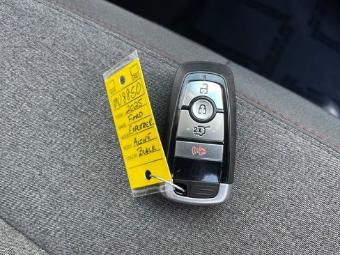Used 2025 Ford Explorer Active image 11