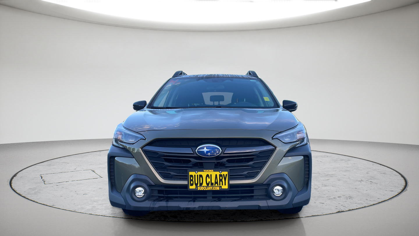 Used 2023 Subaru Outback Premium AWD/4WD image 2