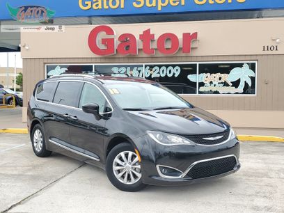 Used 2018 Chrysler Pacifica Touring-L