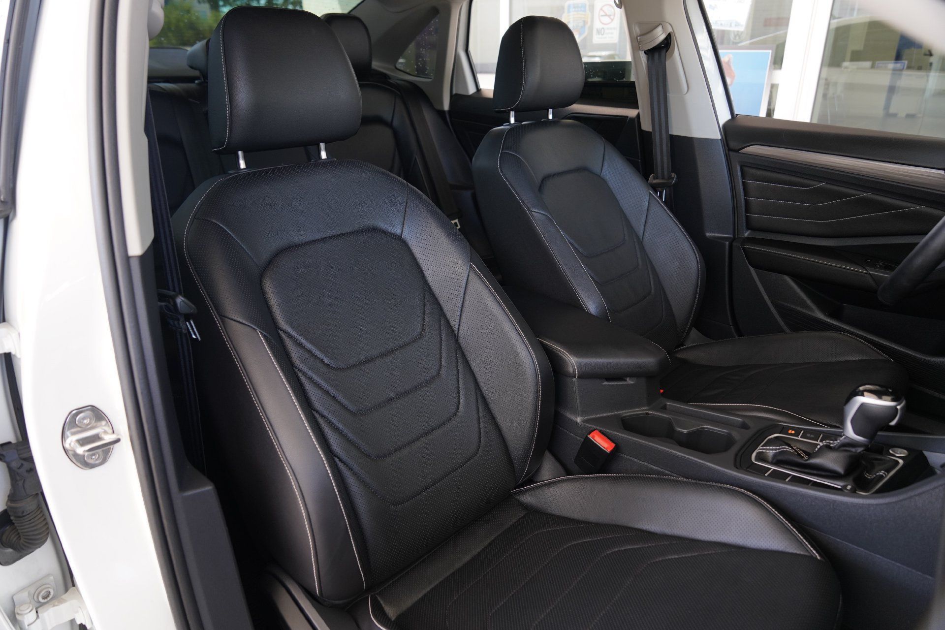 Used 2024 Volkswagen Jetta SEL FWD image 19
