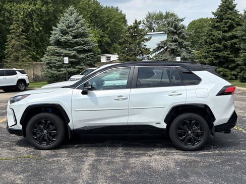 Used 2025 Toyota RAV4 XSE w/ Weather Package AWD/4WD image 5