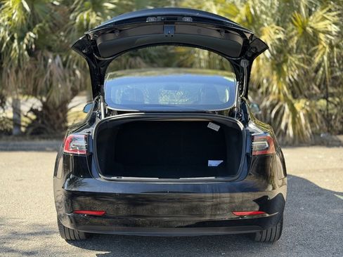 Used 2023 Tesla Model 3 Standard Range image 17