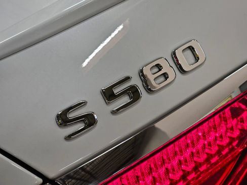 Used 2024 Mercedes-Benz S 580 4MATIC Sedan image 18