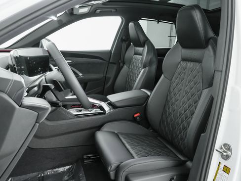 Used 2025 Audi SQ5 Premium Plus image 20