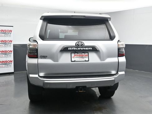 Used 2024 Toyota 4Runner TRD Off-Road Premium AWD/4WD image 7