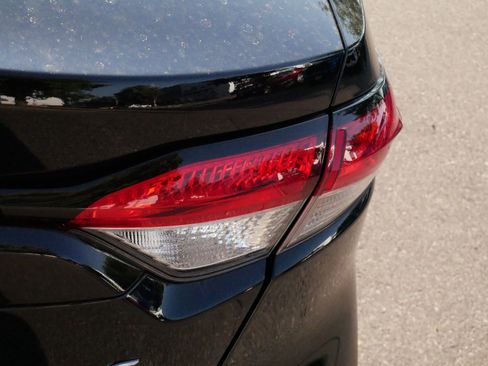 Used 2025 Toyota Corolla LE w/ LE Premium Package FWD image 17