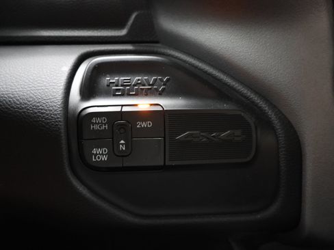 Used 2022 RAM 2500 Big Horn w/ Level C Equiment Group AWD/4WD image 45