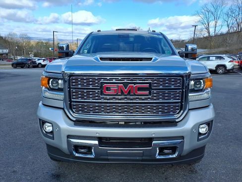 Used 2019 GMC Sierra 2500 Denali w/ Duramax Plus Package image 10