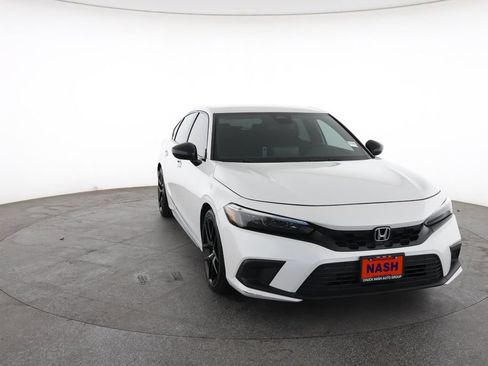 Used 2024 Honda Civic Sport image 3