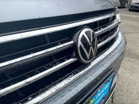 Used 2023 Volkswagen Tiguan SEL R-Line image 30
