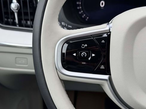 New 2026 Volvo XC60 B5 Ultra w/ Protection Package Premier AWD/4WD image 8