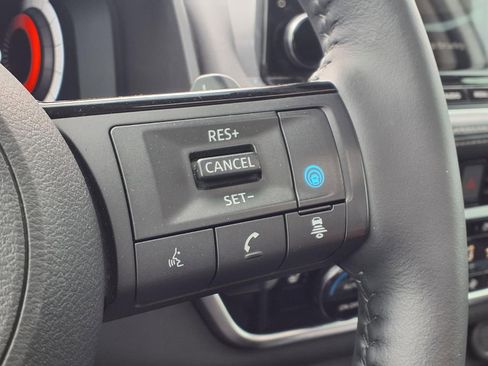 Used 2023 Nissan Rogue Platinum w/ Platinum Premium Package FWD image 23