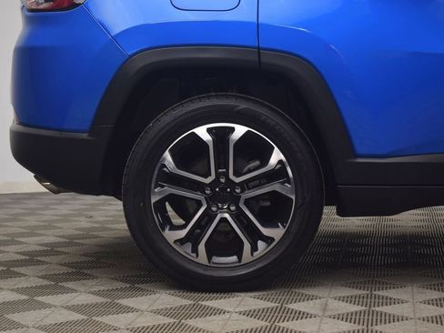 Used 2022 Jeep Compass Limited image 32