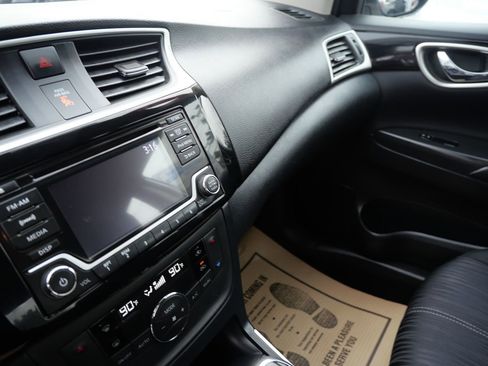 Used 2018 Nissan Sentra SV image 12