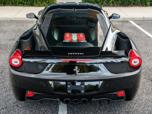 Used 2015 Ferrari 458 Italia Coupe image 9