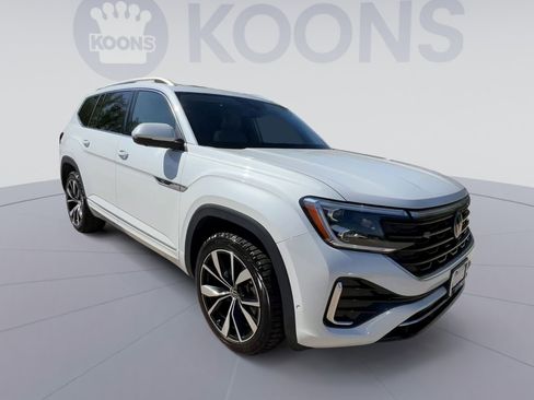 Used 2025 Volkswagen Atlas SEL Premium R-Line image 2