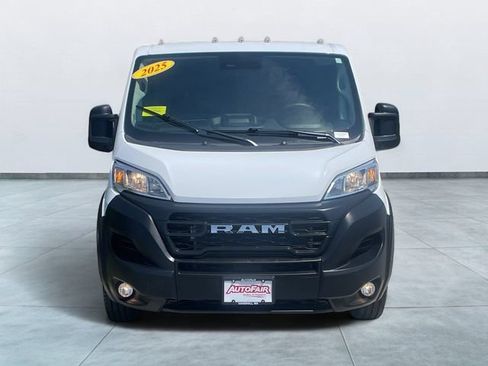 Used 2025 RAM ProMaster 2500 w/ Convenience Group FWD image 3