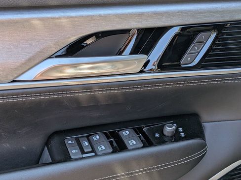 New 2026 Jeep Grand Wagoneer Limited AWD/4WD image 13